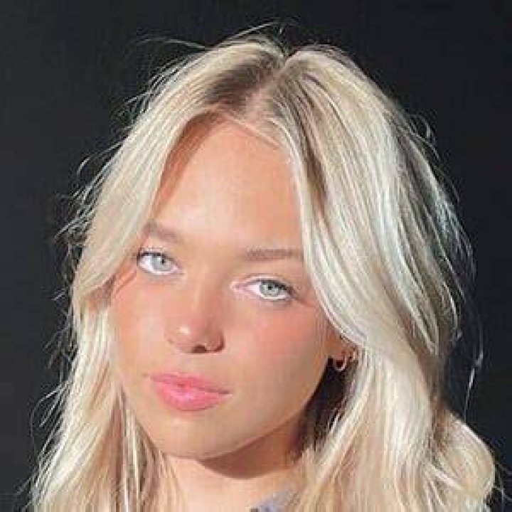 Avery Kroll - Age, Family, Bio