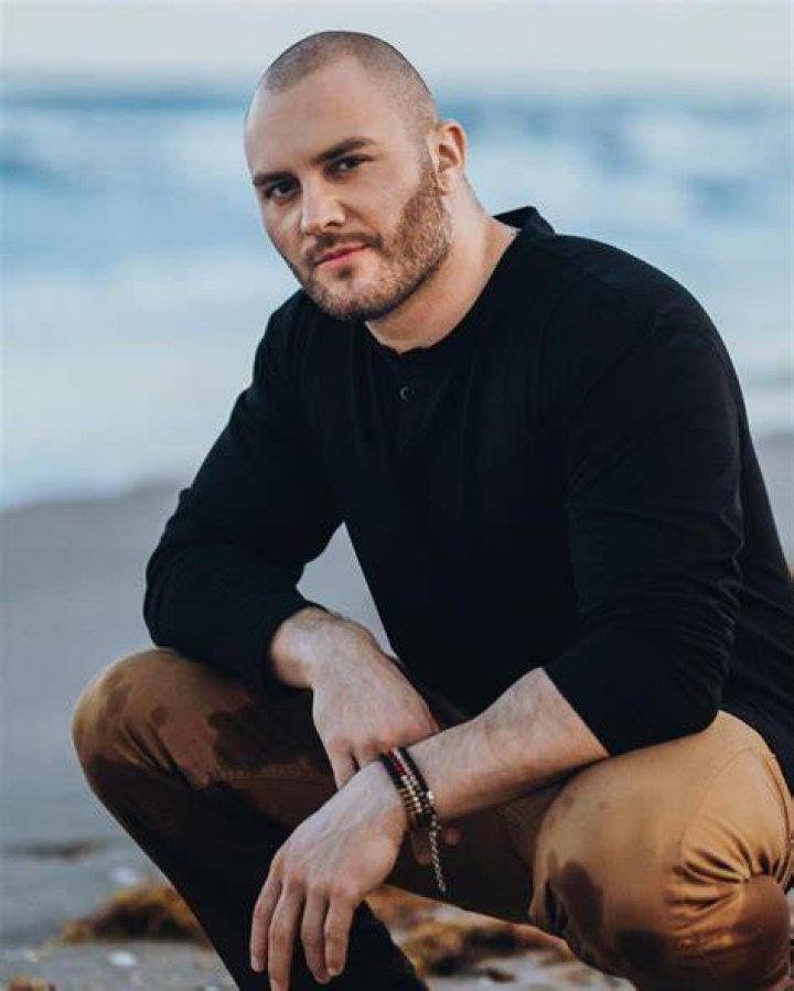 BeerBongJohn - Age, Family, Bio