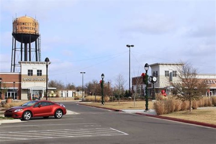 Celebrities Born In Midwest City, Oklahoma