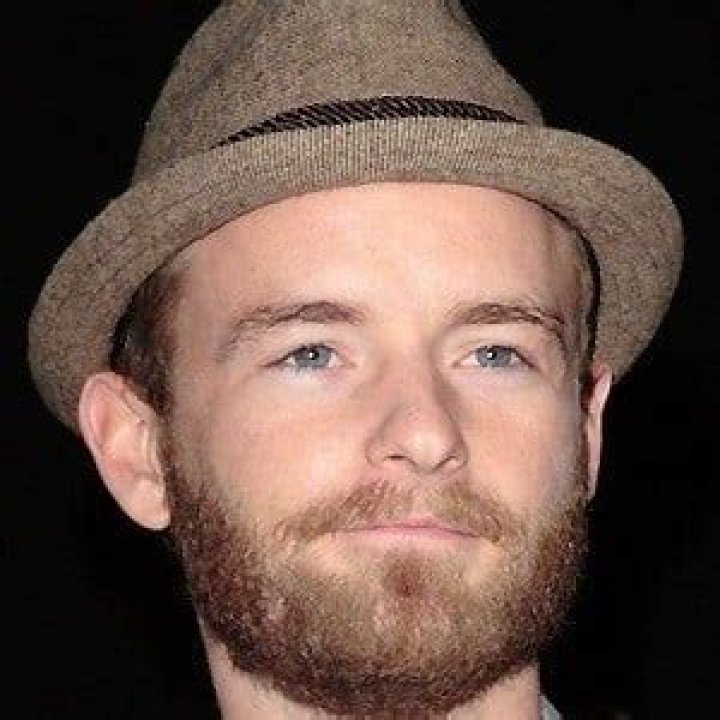 Christopher Masterson - Age, Family, Bio