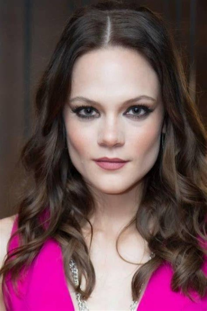 Clarisa González - Age, Family, Bio