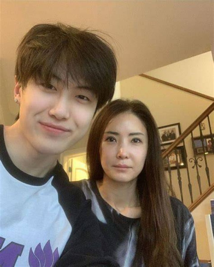Jhinthekid - Age, Family, Bio