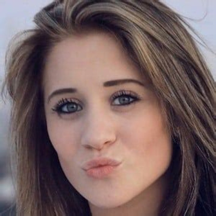 Lizzy Wurst - Age, Family, Bio