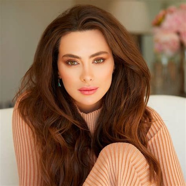 Stephanie Saliba - Trivia, Family, Bio